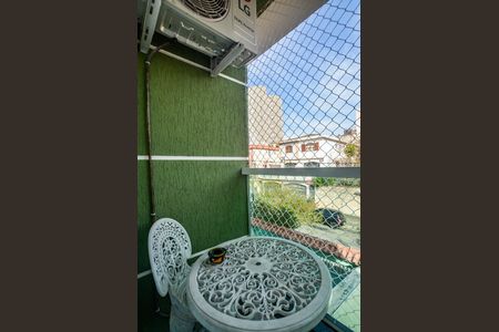 Casa à venda com 192m², 3 quartos e 5 vagas Casa à venda com 192m², 3 quartos e 5 vagasSacada/Suite