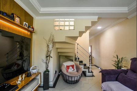 Casa à venda com 192m², 3 quartos e 5 vagas Casa à venda com 192m², 3 quartos e 5 vagasSala