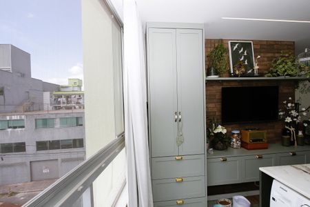 Apartamento à venda com 57m², 2 quartos e 2 vagasSala