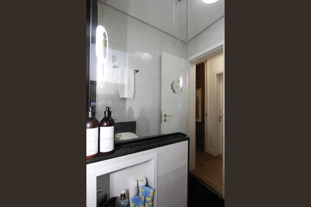 Apartamento à venda com 57m², 2 quartos e 2 vagasBanheiro Social