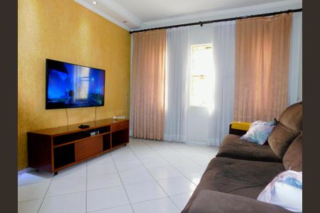Casa para alugar com 215m², 3 quartos e 3 vagasSala