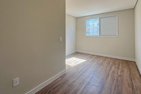 Apartamento à venda com 150m², 3 quartos e 2 vagas Apartamento à venda com 150m², 3 quartos e 2 vagasSuíte