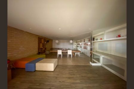 Apartamento à venda com 108m², 3 quartos e 2 vagas Apartamento à venda com 108m², 3 quartos e 2 vagasÁrea comum - Salão de festas