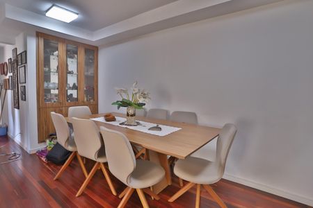 Apartamento à venda com 108m², 3 quartos e 2 vagas Apartamento à venda com 108m², 3 quartos e 2 vagasSala de Jantar