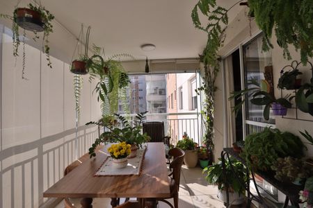 Apartamento à venda com 108m², 3 quartos e 2 vagas Apartamento à venda com 108m², 3 quartos e 2 vagasVaranda gourmet