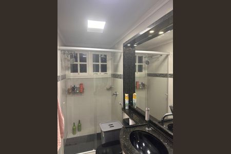 Apartamento à venda com 97m², 3 quartos e 2 vagasBanheiro