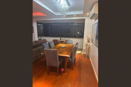 Apartamento à venda com 97m², 3 quartos e 2 vagasSala