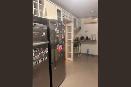Apartamento à venda com 97m², 3 quartos e 2 vagasCozinha