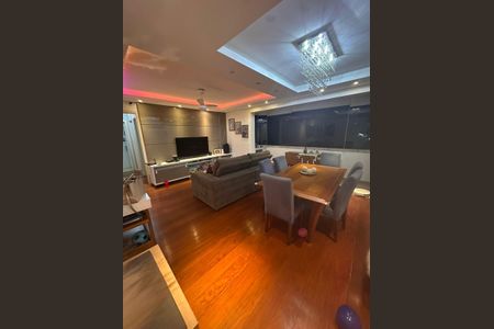 Apartamento à venda com 97m², 3 quartos e 2 vagasSala