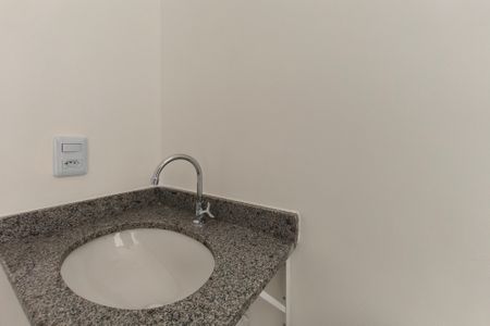 Apartamento à venda com 43m², 2 quartos e 1 vaga Apartamento à venda com 43m², 2 quartos e 1 vagaBanheiro