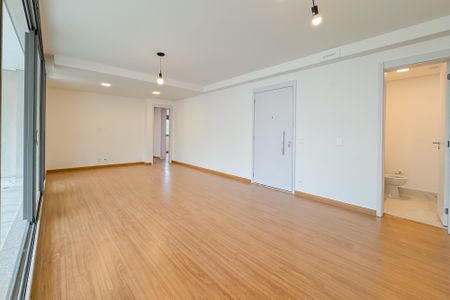 Apartamento à venda com 144m², 3 quartos e 2 vagas Apartamento à venda com 144m², 3 quartos e 2 vagasSala