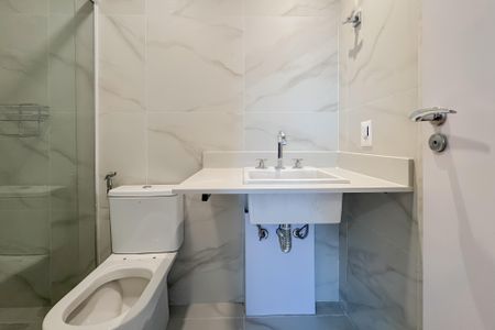 Apartamento à venda com 144m², 3 quartos e 2 vagas Apartamento à venda com 144m², 3 quartos e 2 vagasBanheiro da Suíte 1