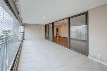 Apartamento à venda com 144m², 3 quartos e 2 vagas Apartamento à venda com 144m², 3 quartos e 2 vagasVaranda gourmet