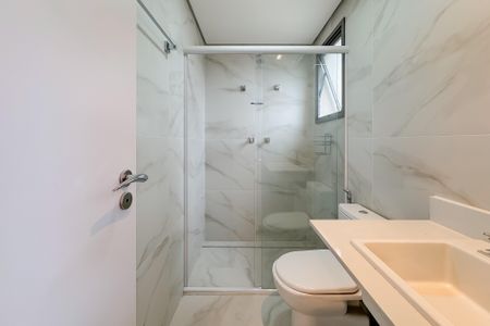 Apartamento à venda com 144m², 3 quartos e 2 vagas Apartamento à venda com 144m², 3 quartos e 2 vagasBanheiro da Suíte 2