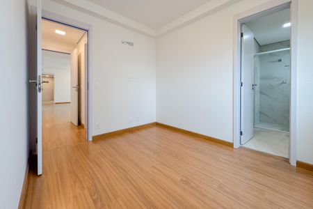 Apartamento à venda com 144m², 3 quartos e 2 vagas Apartamento à venda com 144m², 3 quartos e 2 vagasSuíte 2