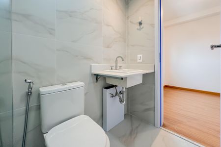 Apartamento à venda com 144m², 3 quartos e 2 vagas Apartamento à venda com 144m², 3 quartos e 2 vagasBanheiro da Suíte 2