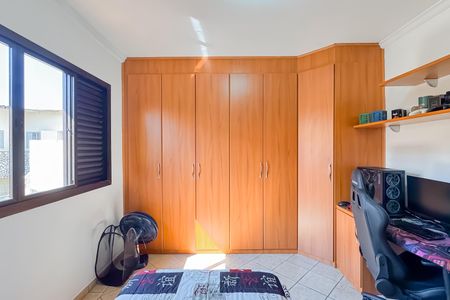 Casa à venda com 227m², 4 quartos e 4 vagas Casa à venda com 227m², 4 quartos e 4 vagasQuarto 2 - Armários