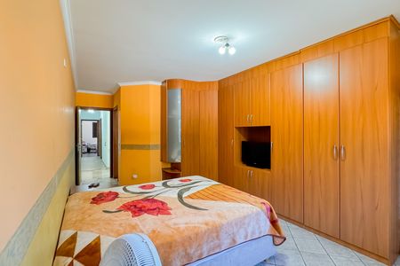 Casa à venda com 227m², 4 quartos e 4 vagas Casa à venda com 227m², 4 quartos e 4 vagasSuíte
