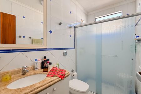 Casa à venda com 227m², 4 quartos e 4 vagas Casa à venda com 227m², 4 quartos e 4 vagasBanheiro Social