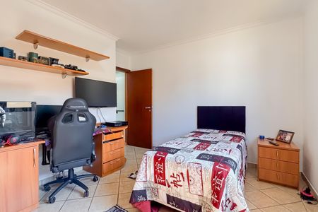 Casa à venda com 227m², 4 quartos e 4 vagas Casa à venda com 227m², 4 quartos e 4 vagasQuarto 2