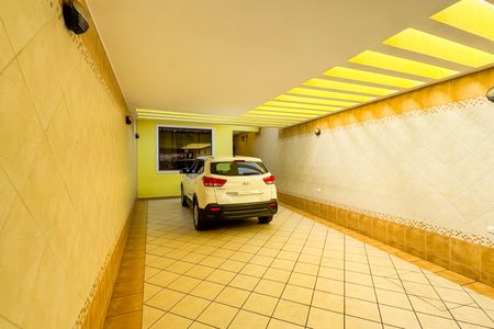 Casa à venda com 227m², 4 quartos e 4 vagas Casa à venda com 227m², 4 quartos e 4 vagasGaragem