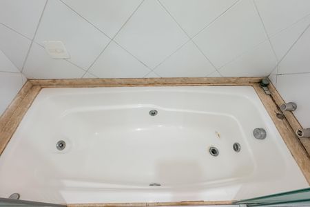 Casa à venda com 227m², 4 quartos e 4 vagas Casa à venda com 227m², 4 quartos e 4 vagasBanheiro da Suíte