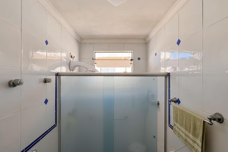 Casa à venda com 227m², 4 quartos e 4 vagas Casa à venda com 227m², 4 quartos e 4 vagasBanheiro Social