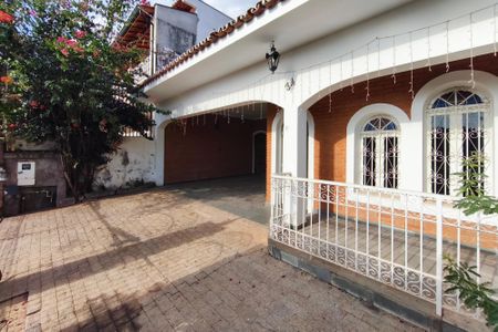 Casa à venda com 197m², 3 quartos e 1 vaga Casa à venda com 197m², 3 quartos e 1 vagaGaragem