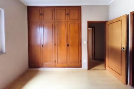 Casa à venda com 197m², 3 quartos e 1 vaga Casa à venda com 197m², 3 quartos e 1 vaga Suíte 2