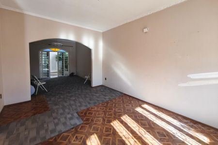 Casa à venda com 197m², 3 quartos e 1 vaga Casa à venda com 197m², 3 quartos e 1 vagaSala