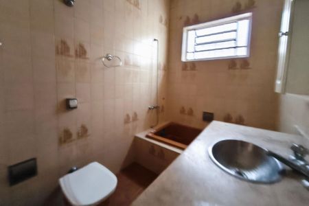Casa à venda com 197m², 3 quartos e 1 vaga Casa à venda com 197m², 3 quartos e 1 vagaBanheiro Suíte 2
