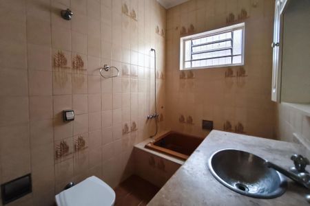 Casa à venda com 197m², 3 quartos e 1 vaga Casa à venda com 197m², 3 quartos e 1 vagaBanheiro Suíte 2