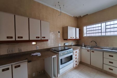 Casa à venda com 197m², 3 quartos e 1 vaga Casa à venda com 197m², 3 quartos e 1 vagaCozinha