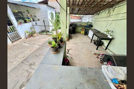 Casa à venda com 360m², 3 quartos e 3 vagas Casa à venda com 360m², 3 quartos e 3 vagasÁrea Externa
