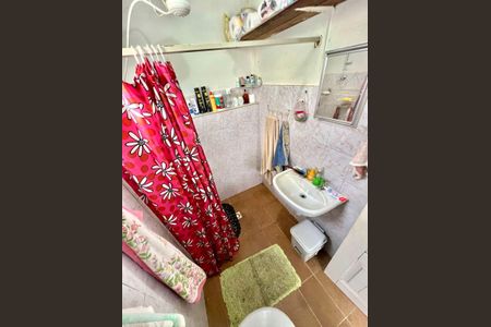 Casa à venda com 360m², 3 quartos e 3 vagas Casa à venda com 360m², 3 quartos e 3 vagasBanheiro Casa 2