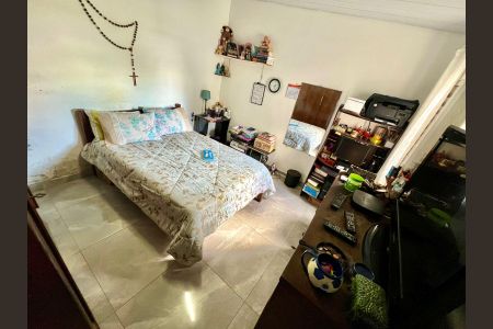 Casa à venda com 360m², 3 quartos e 3 vagas Casa à venda com 360m², 3 quartos e 3 vagasQuarto 2 - Casa 2