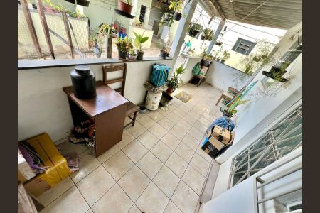 Casa à venda com 360m², 3 quartos e 3 vagas Casa à venda com 360m², 3 quartos e 3 vagasVaranda Casa 2