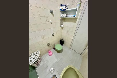 Casa à venda com 360m², 3 quartos e 3 vagas Casa à venda com 360m², 3 quartos e 3 vagasBanheiro Social