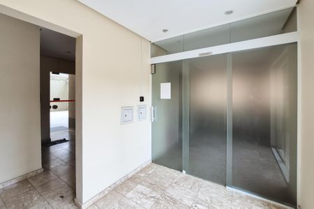 Apartamento à venda com 125m², 3 quartos e 2 vagas Apartamento à venda com 125m², 3 quartos e 2 vagasÁrea comum - Academia