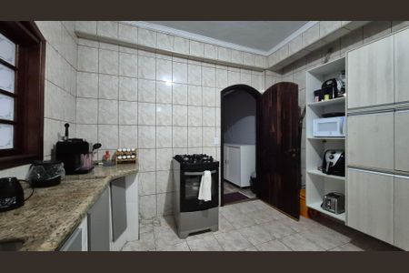 Casa à venda com 252m², 3 quartos e sem vaga Casa à venda com 252m², 3 quartos e sem vagaCozinha