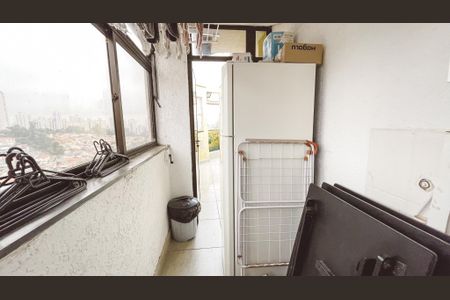 Apartamento à venda com 148m², 3 quartos e 3 vagas Apartamento à venda com 148m², 3 quartos e 3 vagasÁrea de Serviço