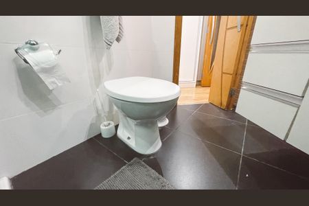 Apartamento à venda com 148m², 3 quartos e 3 vagas Apartamento à venda com 148m², 3 quartos e 3 vagasBanheiro da Suíte