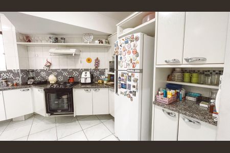 Apartamento à venda com 148m², 3 quartos e 3 vagas Apartamento à venda com 148m², 3 quartos e 3 vagasCozinha