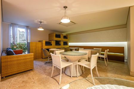 Apartamento à venda com 223m², 3 quartos e 4 vagasÁrea comum