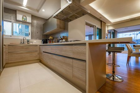 Apartamento à venda com 223m², 3 quartos e 4 vagasCozinha