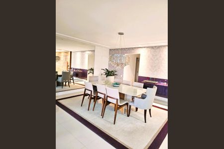 Apartamento à venda com 242m², 3 quartos e 4 vagas