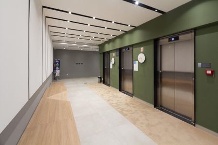 Apartamento à venda com 28m², 1 quarto e sem vaga Apartamento à venda com 28m², 1 quarto e sem vagaHall social