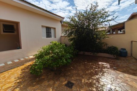 Casa à venda com 120m², 4 quartos e 3 vagas Casa à venda com 120m², 4 quartos e 3 vagasQuintal