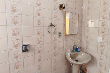 Casa à venda com 120m², 4 quartos e 3 vagas Casa à venda com 120m², 4 quartos e 3 vagasBanheiro