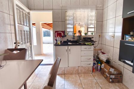 Casa à venda com 120m², 4 quartos e 3 vagas Casa à venda com 120m², 4 quartos e 3 vagasCasa 2 - Cozinha